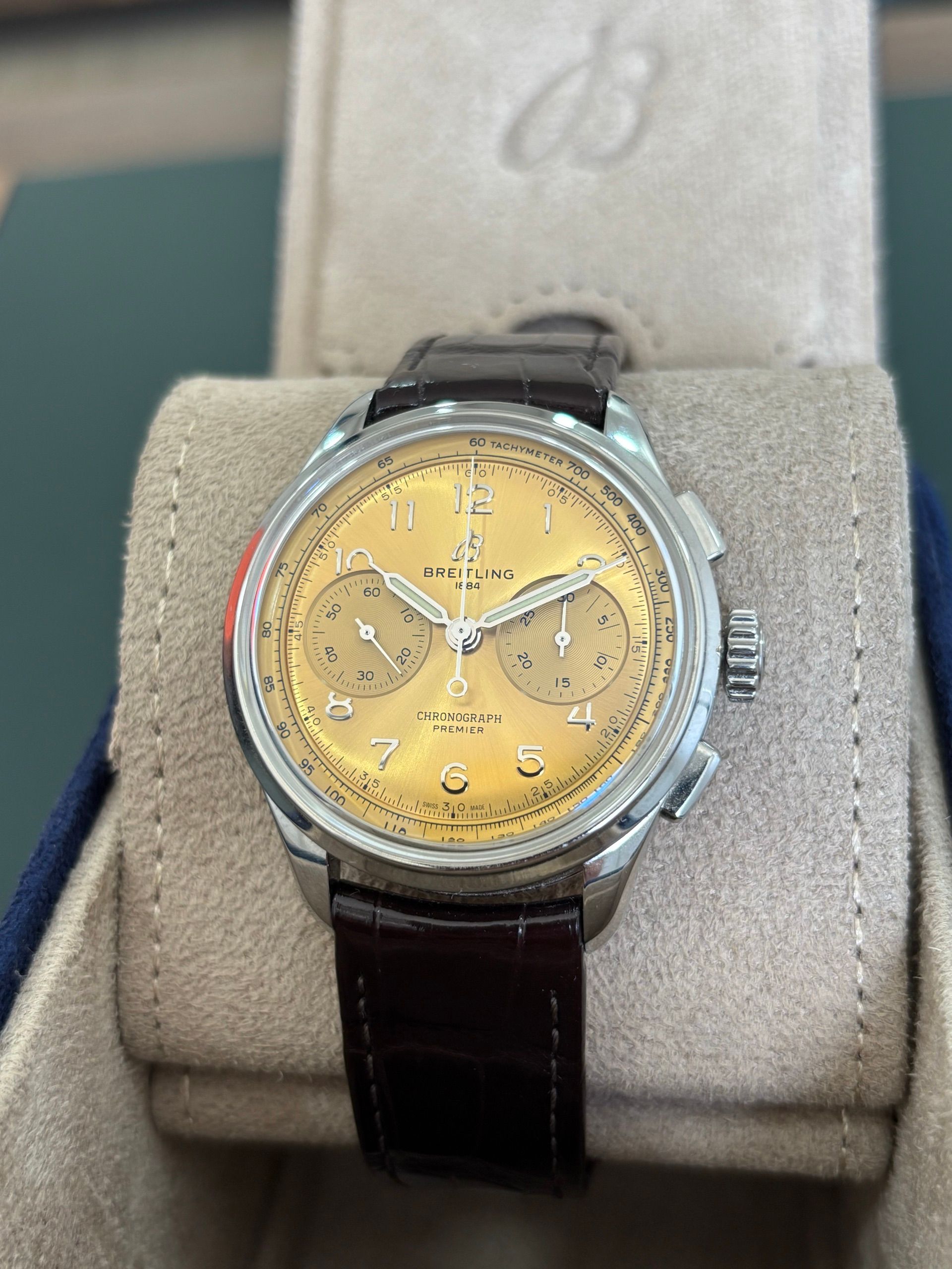 Breitling Premier B01 Chronograph 42 AB0145331K1P2 2026 — Chrono Pera